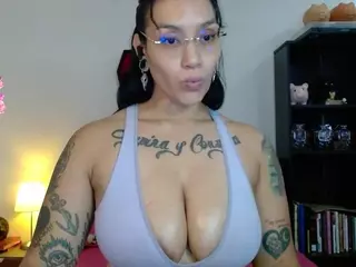 toothyy's Live Sex Cam Show