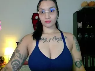 toothyy's Live Sex Cam Show