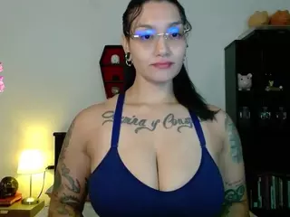 toothyy's Live Sex Cam Show