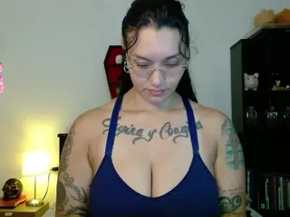 toothyy's Live Sex Cam Show