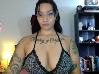 toothyy's Live Sex Cam Show