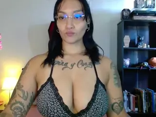 toothyy's Live Sex Cam Show