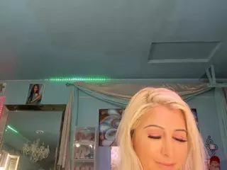 adrianna777's Live Sex Cam Show