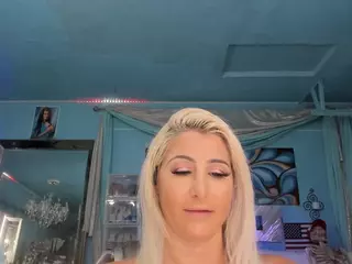 adrianna777's Live Sex Cam Show
