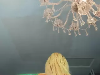 adrianna777's Live Sex Cam Show