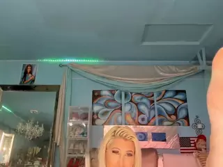 adrianna777's Live Sex Cam Show