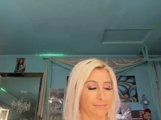 adrianna777's Live Sex Cam Show