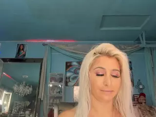 adrianna777's Live Sex Cam Show