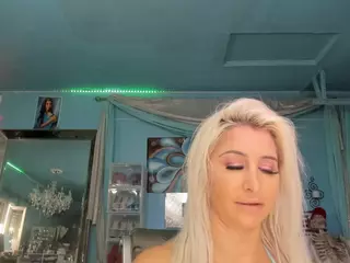 adrianna777's Live Sex Cam Show