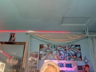adrianna777's Live Sex Cam Show