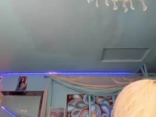 adrianna777's Live Sex Cam Show