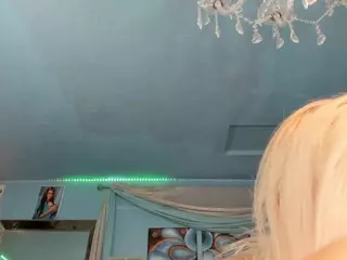 adrianna777's Live Sex Cam Show