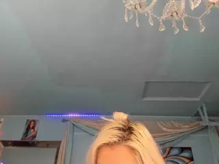 adrianna777's Live Sex Cam Show