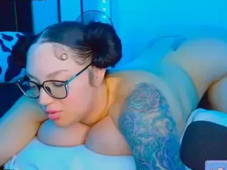 Nelli Brickhouse's Live Sex Cam Show