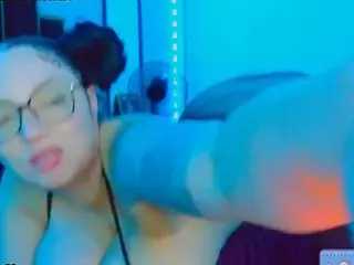 Nelli Brickhouse's Live Sex Cam Show