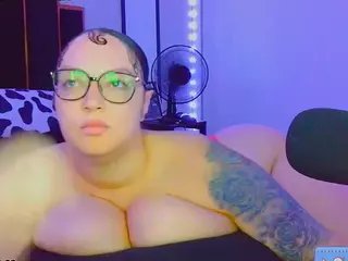 Nelli Brickhouse's Live Sex Cam Show