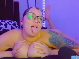 Nelli Brickhouse's Live Sex Cam Show