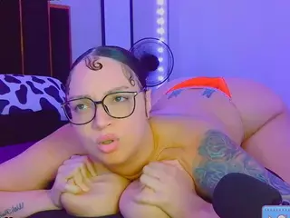 Nelli Brickhouse's Live Sex Cam Show