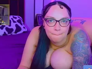 Nelli Brickhouse's Live Sex Cam Show