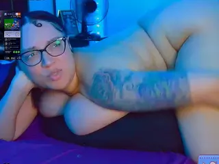 Nelli Brickhouse's Live Sex Cam Show
