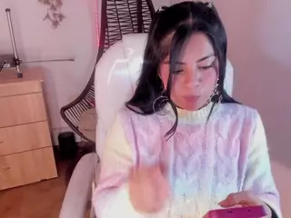 ivynaugthyqueen's Live Sex Cam Show