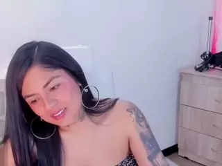 ivynaugthyqueen's Live Sex Cam Show