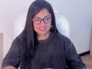 ivynaugthyqueen's Live Sex Cam Show