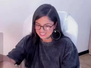 ivynaugthyqueen's Live Sex Cam Show
