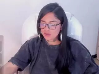 ivynaugthyqueen's Live Sex Cam Show