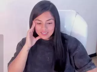 ivynaugthyqueen's Live Sex Cam Show