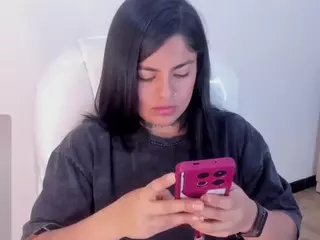 ivynaugthyqueen's Live Sex Cam Show
