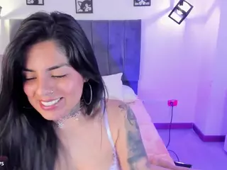 ivynaugthyqueen's Live Sex Cam Show