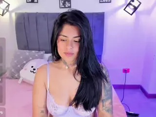 ivynaugthyqueen's Live Sex Cam Show