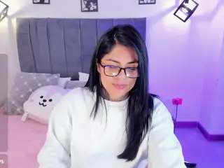 ivynaugthyqueen's Live Sex Cam Show