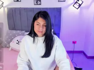 ivynaugthyqueen's Live Sex Cam Show