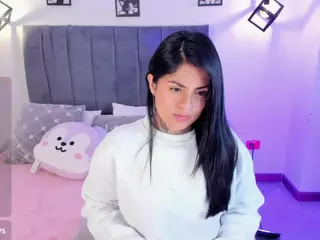 ivynaugthyqueen's Live Sex Cam Show