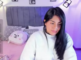 ivynaugthyqueen's Live Sex Cam Show