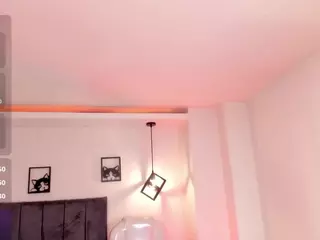 ivynaugthyqueen's Live Sex Cam Show