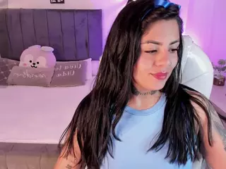 ivynaugthyqueen's Live Sex Cam Show