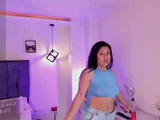 ivynaugthyqueen's Live Sex Cam Show