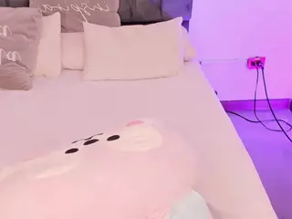 ivynaugthyqueen's Live Sex Cam Show