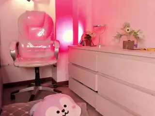 ivynaugthyqueen's Live Sex Cam Show