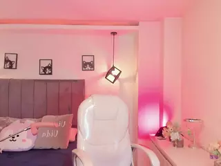 ivynaugthyqueen's Live Sex Cam Show
