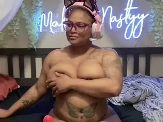 GoddessLondi's Live Sex Cam Show