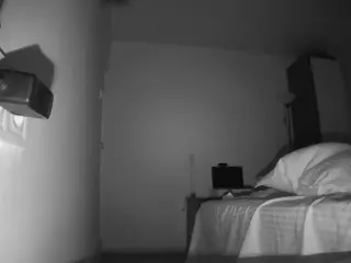 voyeurcam charmhellen kitchen's Live Sex Cam Show
