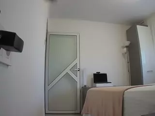 voyeurcam charmhellen kitchen's Live Sex Cam Show