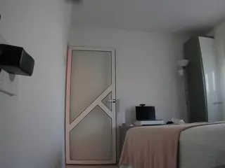 voyeurcam charmhellen kitchen's Live Sex Cam Show
