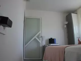 voyeurcam charmhellen kitchen's Live Sex Cam Show