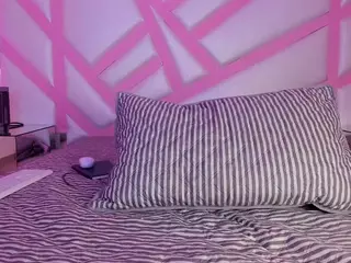 paulinasoto's Live Sex Cam Show