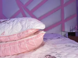paulinasoto's Live Sex Cam Show